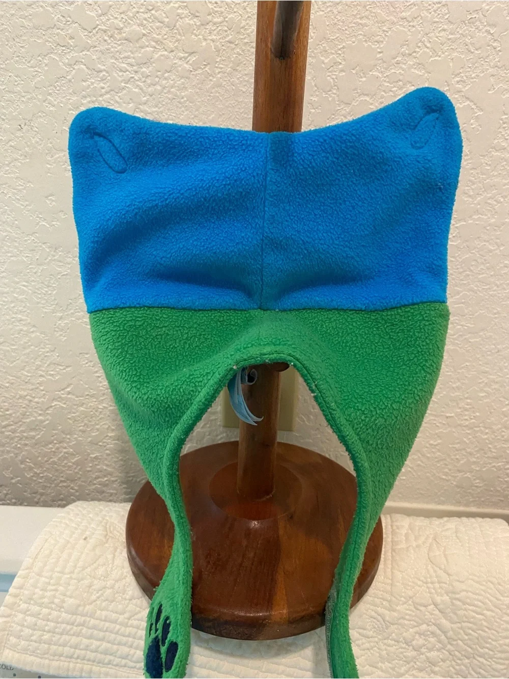 COLUMBIA Toddler “Fleece Paw Print EarFlap Cap” Size 0-5 Green/Blue EUC